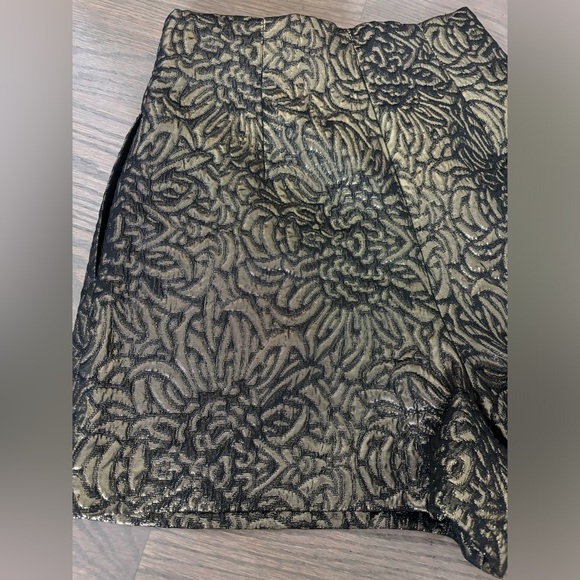 Zara NWOT Gold Black High Waist Brocade Micro Shorts Size XS - Picture 8 of 10